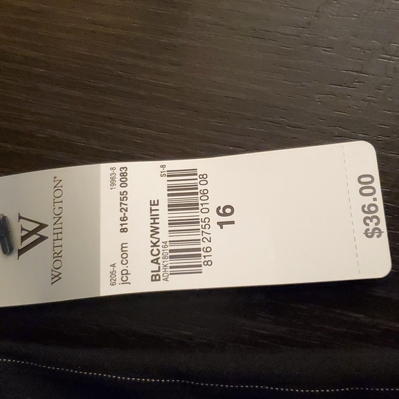 Dress shorts - Picture 3 of 6